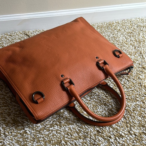 Coach - Picture 9 of 15